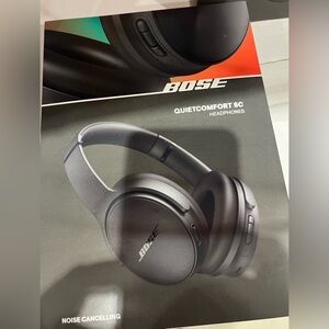 Bose QuietComfort Wireless Headphones - Black